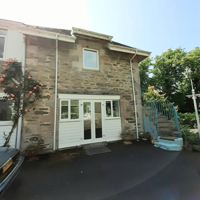 Apartment Peaceful And Stunning Waterside Location