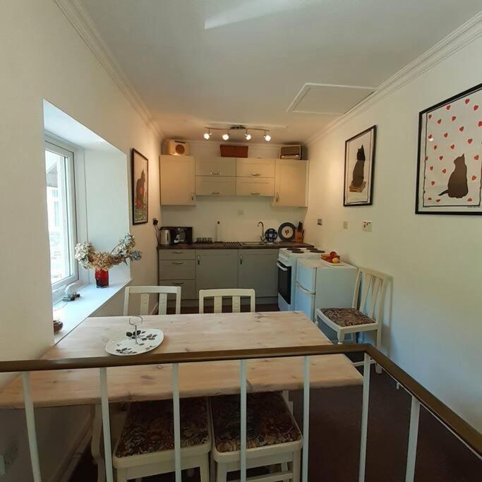 Peaceful And Stunning Waterside Location * Helensburgh